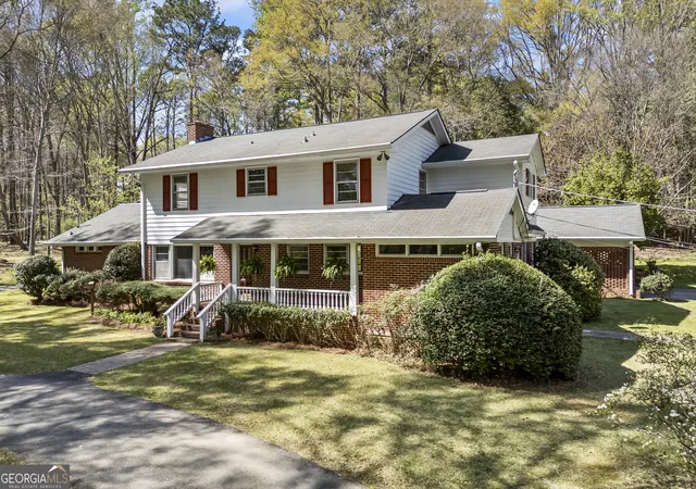 Photo 2 of Single family home for sale at 1310 Ivywood Dr, Athens, GA 30606 | MLS# 10721022 | Listing updated on 2026-08-22