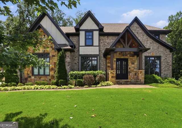 Photo 1 of Mansion for sale at 331 Summer Garden Dr, Marietta, GA 30064 | MLS# 10835368 | Listing updated on 2026-09-26
