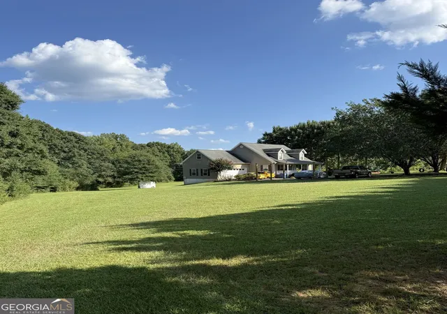 Photo 3 of Single family home for sale at 1986 Hewell Rd NW, Dewy Rose, GA 30634 | MLS# 10828588 | Listing updated on 2026-09-02