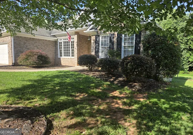 Homes for sale in Dawsonville, GA | 93 Overlook Cir, Dawsonville, GA 30534 | MLS# 10796687