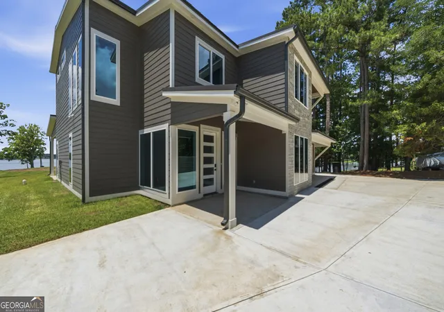 Photo 3 of Single family home for sale at 120 Shillelagh Cir Ne, Sparta, GA 31087 | MLS# 10697976 | Listing updated on 2026-08-29