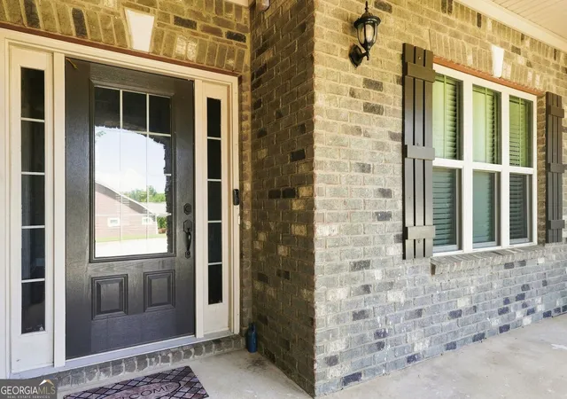 Photo 3 of Single family home for sale at 6130 Arlington Cir, Cumming, GA 30041 | MLS# 10829346 | Listing updated on 2026-09-03