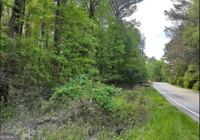 Photo 2 of Sale Pending at 2918 Centerville Rosebud Rd, Snellville, GA 30039 | MLS# 10540562 | Listing updated on 2026-08-31