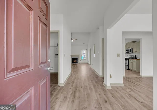 Photo 4 of Single family home for sale at 1412 Silvergate Wy, Winder, GA 30680 | MLS# 10830839 | Listing updated on 2026-10-05