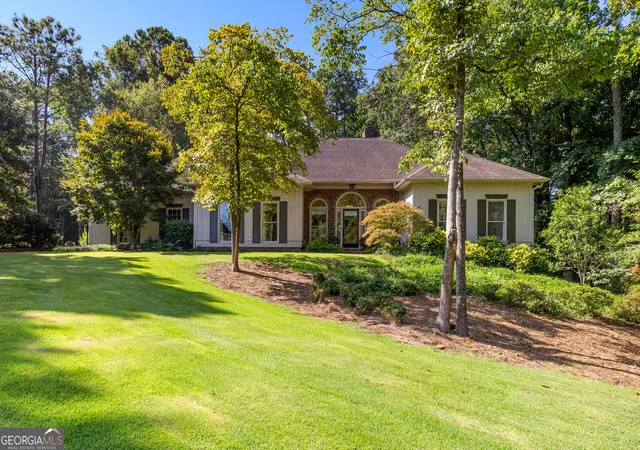 2nd image of 216 Ashford Cir, Lagrange, GA 30240 | MLS# 10828690