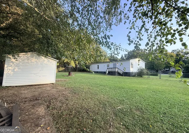 Photo 3 of Manufactured home for sale at 84 Skyland Dr E, Locust Grove, GA 30248 | MLS# 10832572 | Listing updated on 2026-09-12