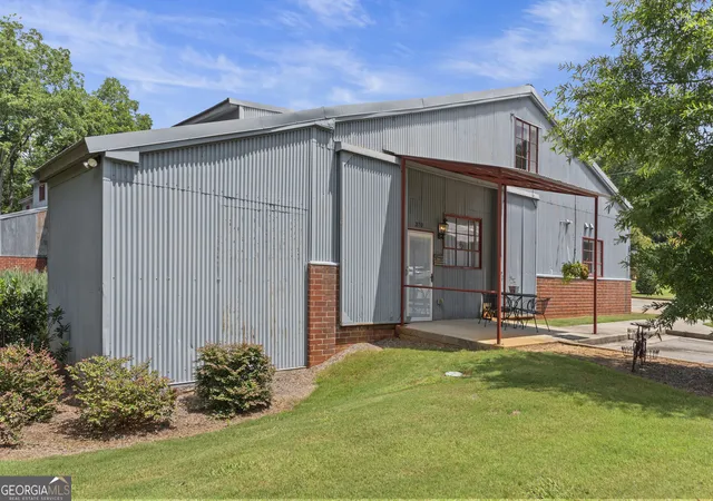 3rd image of 370 Park St, Madison, GA 30650