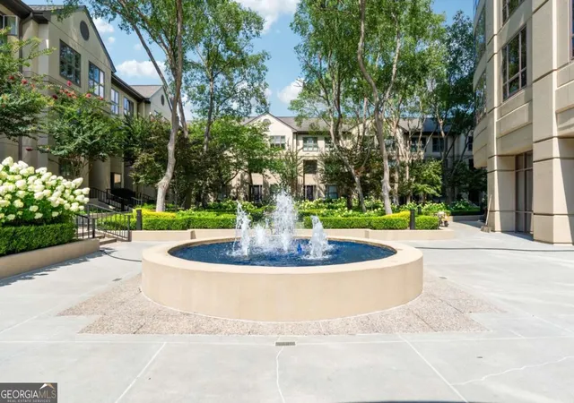 Listing Photo 2 - Condo for sale in building located at 3475 Oak Vly Rd Ne, Atlanta, GA 30326 - Unit #1570