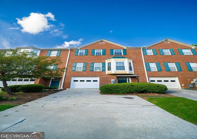 Photo 2 of Townhouse for sale at 2077 Pinnacle Pointe Dr, Norcross, GA 30071 | MLS# 10819061 | Listing updated on 2026-08-18