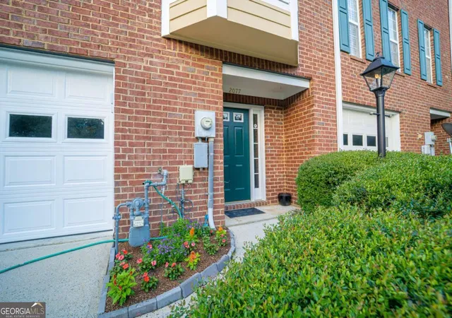 Photo 3 of Townhouse for sale at 2077 Pinnacle Pointe Dr, Norcross, GA 30071 | MLS# 10819061 | Listing updated on 2026-08-18