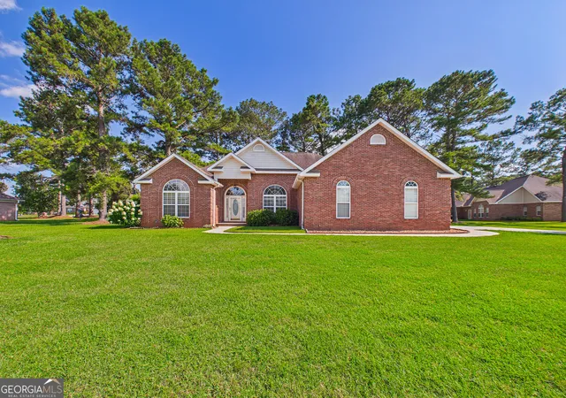 Homes for sale in Warner Robins, GA | 503 Victoria Cir, Warner Robins, GA 31088 | MLS# 10798616
