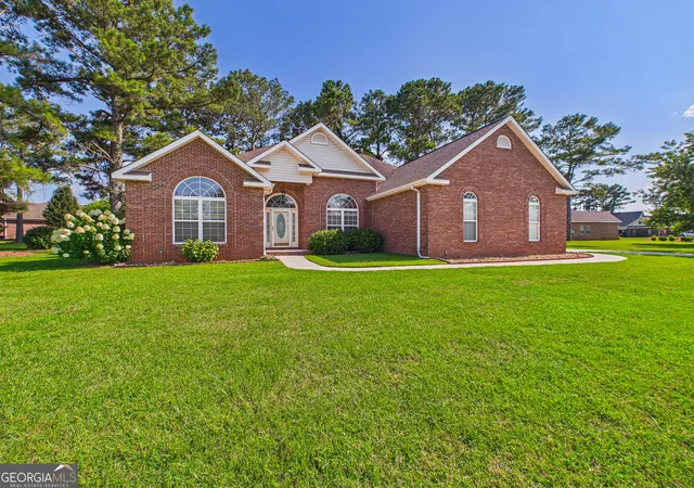 Homes for sale in Warner Robins, GA | 503 Victoria Cir, Warner Robins, GA 31088 | MLS# 10798616
