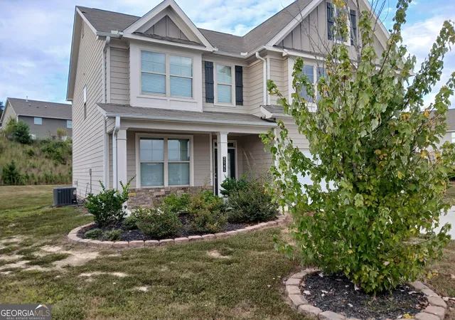Photo 2 of Single family home for sale at 2565 Bear Mountain St, Lithonia, GA 30058 | MLS# 10613766 | Listing updated on 2026-08-20