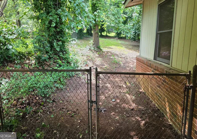 Photo 3 of Single family home for sale at 2229 Polar Rock Pl Sw, Atlanta, GA 30315 | MLS# 10822218 | Listing updated on 2026-08-22