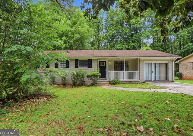 Photo 1 of Single family home for sale at 2749 Williamsburg Dr, Decatur, GA 30034 | MLS# 10781901 | Listing updated on 2026-09-17