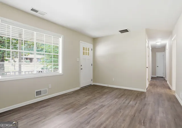 Photo 3 of Single family home for sale at 2749 Williamsburg Dr, Decatur, GA 30034 | MLS# 10781901 | Listing updated on 2026-09-17