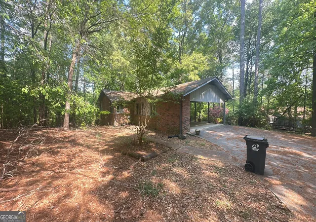 Photo 2 of Sale Pending at 1988 Rockdale Cir, Snellville, GA 30078 | MLS# 10757547 | Listing updated on 2026-08-03