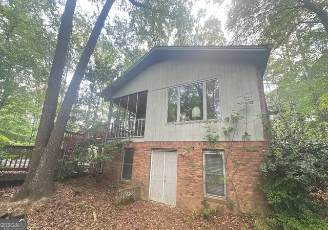 Photo 3 of Sale Pending at 1988 Rockdale Cir, Snellville, GA 30078 | MLS# 10757547 | Listing updated on 2026-08-03