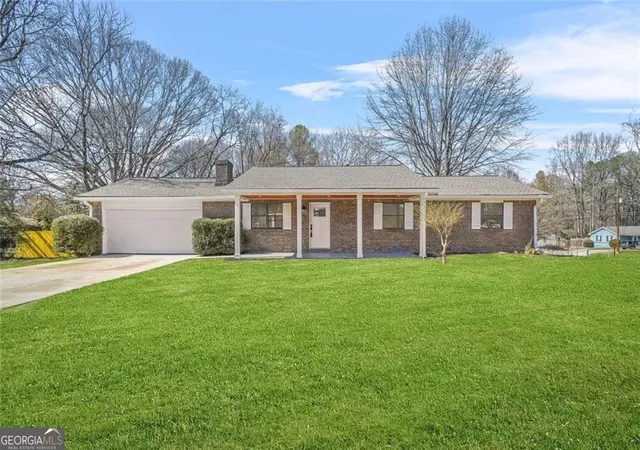 Photo 2 of Single family home for sale at 897 Marie Ln Sw, Conyers, GA 30094 | MLS# 10821502 | Listing updated on 2026-09-08
