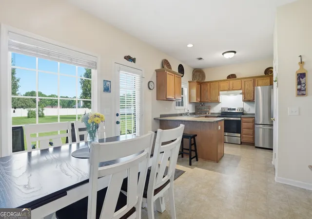 Photo 4 of Single family home for sale at 402 Wrigley Fld Dr, Guyton, GA 31312 | MLS# 10763716 | Listing updated on 2026-09-19