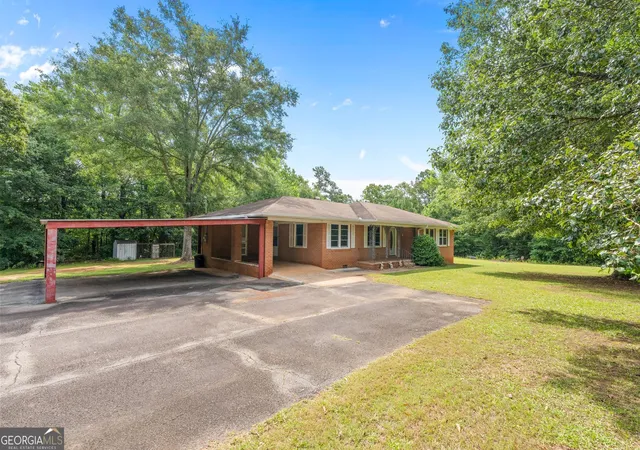 Photo 1 of Single family home for sale at 1374 Clem Lowell Rd, Carrollton, GA 30116 | MLS# 10805725 | Listing updated on 2026-07-29