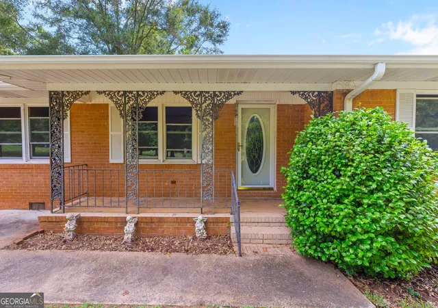 Photo 2 of Single family home for sale at 1374 Clem Lowell Rd, Carrollton, GA 30116 | MLS# 10805725 | Listing updated on 2026-07-29