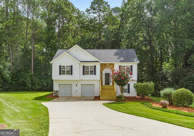 Photo 1 of Single family home for sale at 4025 Hemingway Dr, Monroe, GA 30656 | MLS# 10806799 | Listing updated on 2026-09-13
