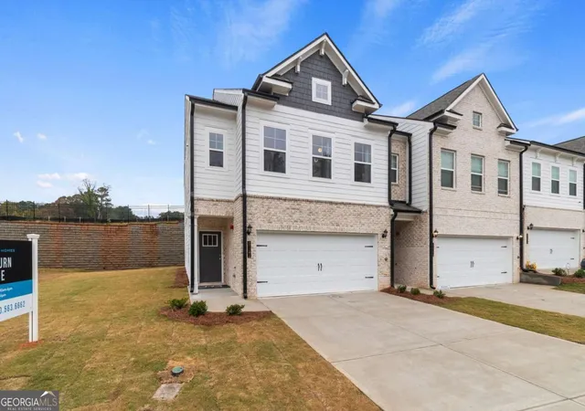 2nd image of 851 Eagle Ave, Riverdale, GA 30296 | MLS# 10814708
