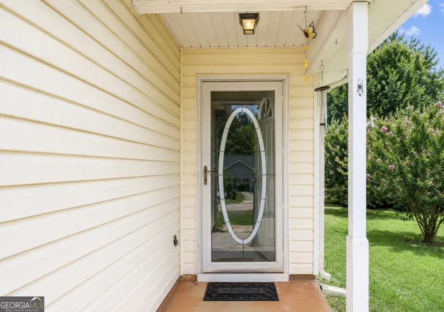 Photo 2 of Sale Pending at 121 Samanthas Wy, Mcdonough, GA 30253 | MLS# 10808293 | Listing updated on 2026-09-15