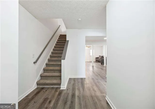 3rd image of 5547 Strathmoor Manor Cir, Lithonia, GA 30058 | MLS# 10771762