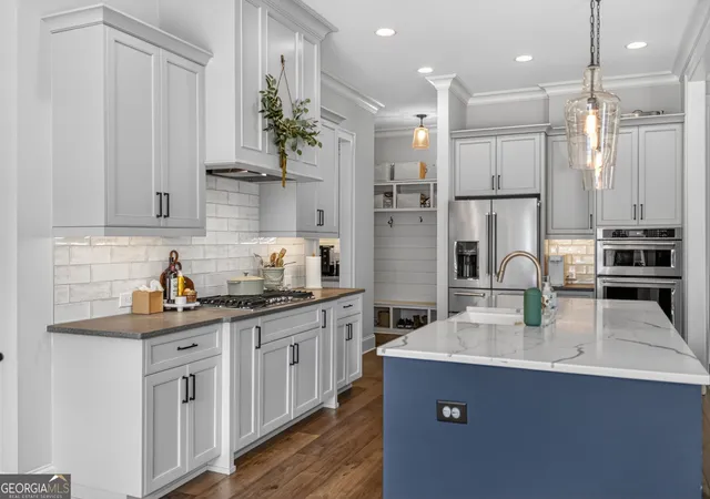 Photo 4 of Single family home for sale at 2156 Ellis Mountain Dr SW, Marietta, GA 30064 | MLS# 10781844 | Listing updated on 2026-09-04
