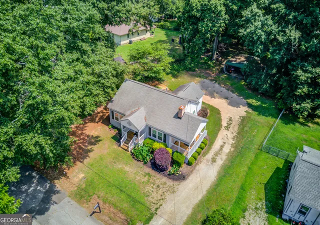 Photo 3 of Single family home for sale at 170 Shields St, Winder, GA 30680 | MLS# 10816056 | Listing updated on 2026-09-23