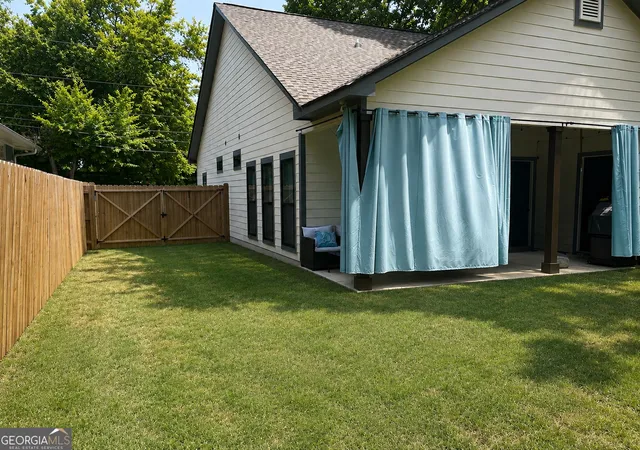 23rd image of 824 W Broad St, Griffin, GA 30223 | MLS# 10780813