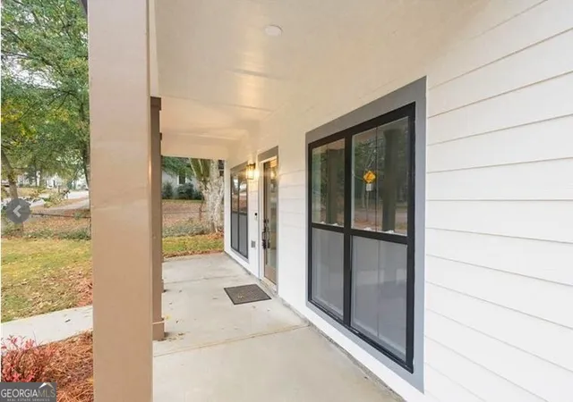 3rd image of 824 W Broad St, Griffin, GA 30223 | MLS# 10780813