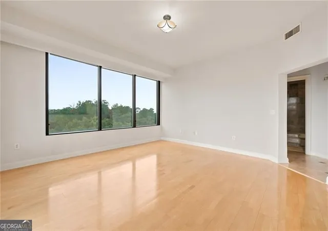 Photo 3 of Condo for sale at 2828 Peachtree Rd Nw #801, Atlanta, GA 30305 | MLS# 10802266 | Listing updated on 2026-08-22