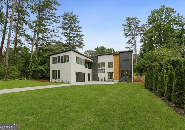 2nd image of 1969 Clairmont Ter Ne, Atlanta, GA 30345 | MLS# 10794778