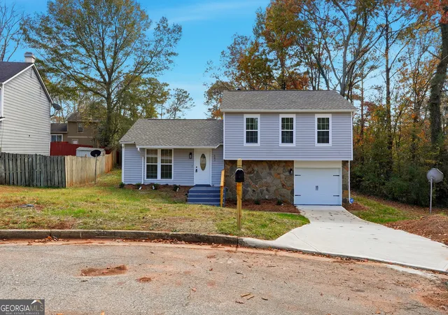 Photo 2 of Sale Pending at 683 Wood Path Ct, Stone Mountain, GA 30083 | MLS# 10728092 | Listing updated on 2026-08-27