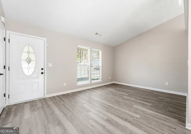 Photo 4 of Sale Pending at 683 Wood Path Ct, Stone Mountain, GA 30083 | MLS# 10728092 | Listing updated on 2026-08-27