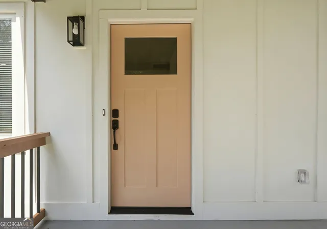 2nd image of 1239 Kenilworth Dr Sw, Atlanta, GA 30310 | MLS# 10797353