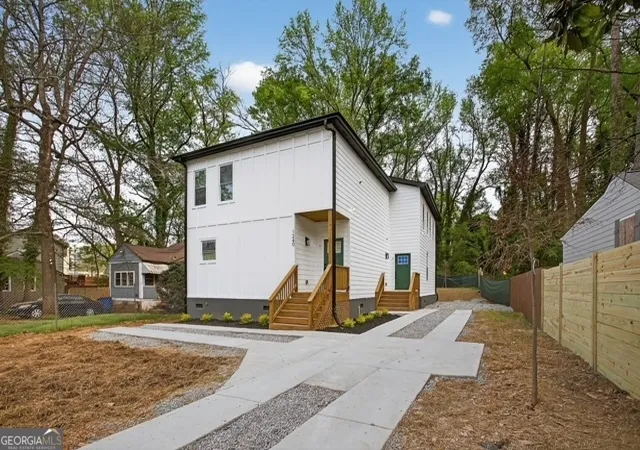 Photo 2 of Townhouse for sale at 1240 Campbellton Rd SW #B, Atlanta, GA 30310 | MLS# 10793068 | Listing updated on 2026-07-10