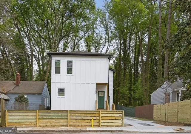 Photo 3 of Townhouse for sale at 1240 Campbellton Rd SW #B, Atlanta, GA 30310 | MLS# 10793068 | Listing updated on 2026-07-10