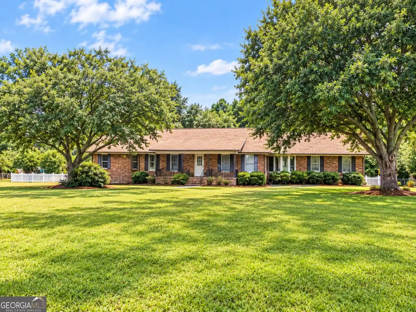 Photo 1 of Single family home for sale at 162 Skyview Dr, Griffin, GA 30224 | MLS# 10867417 | Listing updated on 2026-10-24