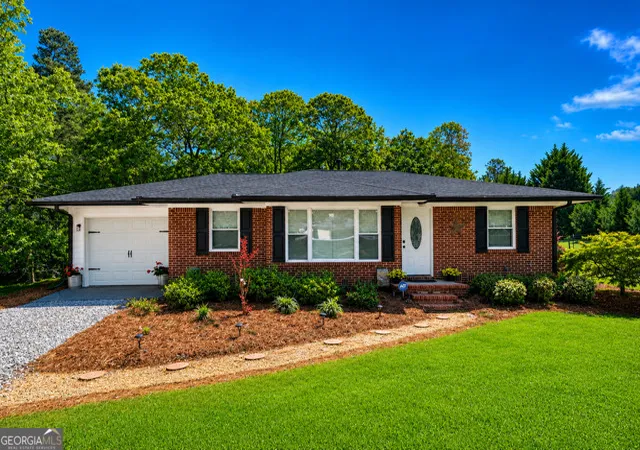 1st image of 230 N Mcdonough Rd, Griffin, GA 30223 | MLS# 10812776