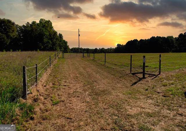 1st image of 2911 A Sandy Creek Road, Madison, GA 30650 | MLS# 10615972