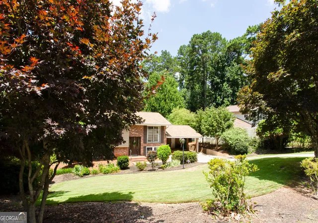 Photo 3 of Sale Pending at 2814 Goodfellows Rd, Tucker, GA 30084 | MLS# 10795795 | Listing updated on 2026-09-08