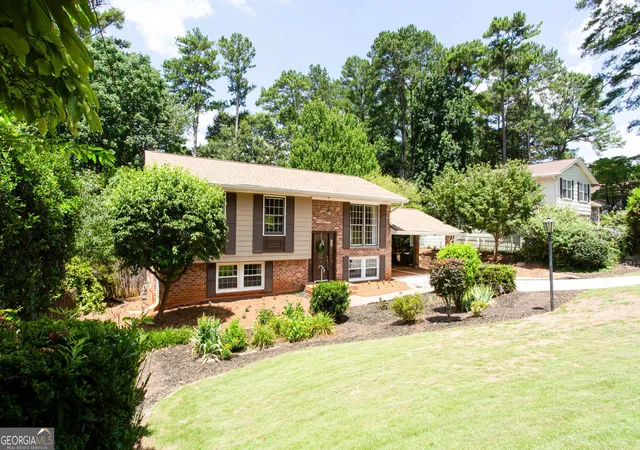 Photo 3 of Sale Pending at 2814 Goodfellows Rd, Tucker, GA 30084 | MLS# 10795795 | Listing updated on 2026-09-08