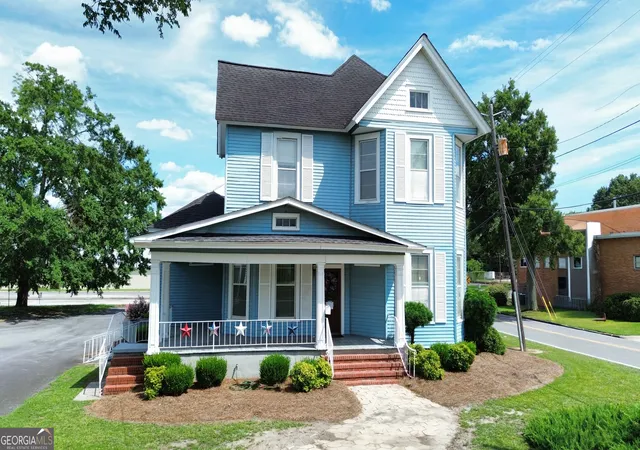 Photo 3 of House for sale at 526 Academy Ave, Dublin, GA 31021 | MLS# 10794439 | Listing updated on 2026-08-18