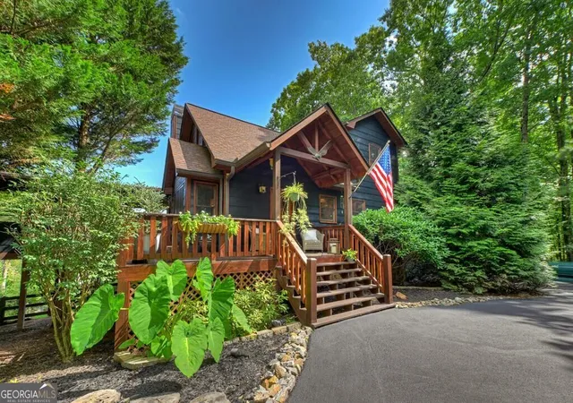 1st image of 104 Gibbs Trl, Mineral Bluff, GA 30559 | MLS# 10829363