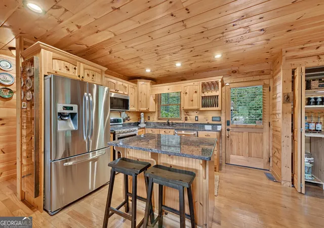 Photo 4 of Single family home for sale at 104 Gibbs Trl, Mineral Bluff, GA 30559 | MLS# 10829363 | Listing updated on 2026-09-03