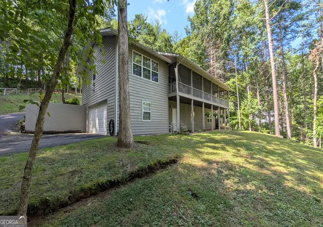 Photo 3 of Single family home for sale at 5302 Summer Wood Ln, Young Harris, GA 30582 | MLS# 10807357 | Listing updated on 2026-09-17